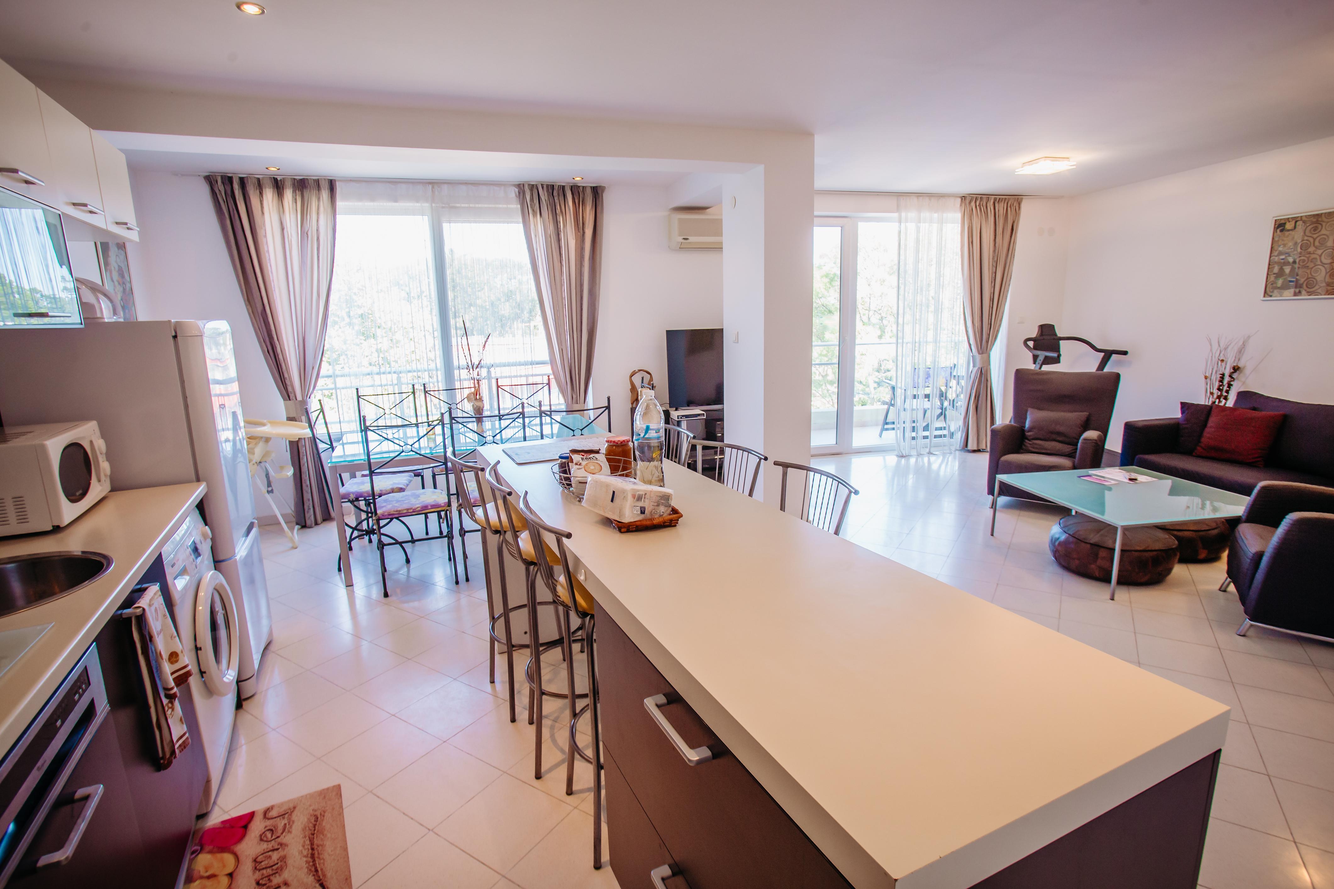 Niko Apartments Pantai Sunny Bagian luar foto