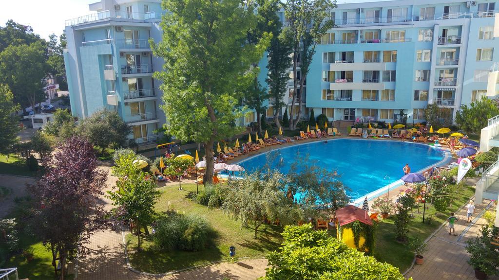 Niko Apartments Pantai Sunny Bagian luar foto